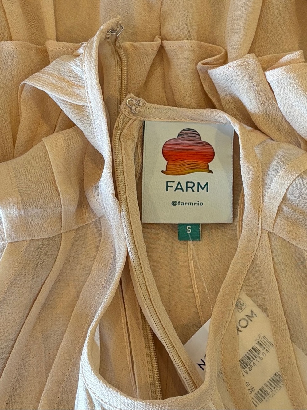 NWT Farm Rio Beige Pleated Bust Blouse - Picture 2 of 3